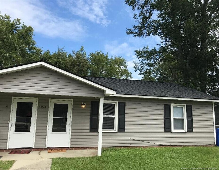 4214 David St in Fayetteville, NC - Building Photo