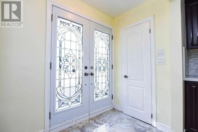 153 Vodden St E in Brampton, ON - Building Photo - Building Photo