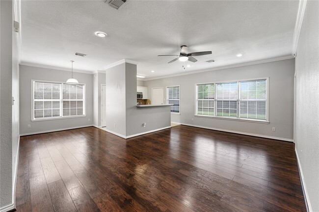 6906 Kearney Dr in Richmond, TX - Building Photo - Building Photo