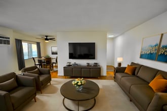 12050 Tiara St in Los Angeles, CA - Building Photo - Building Photo