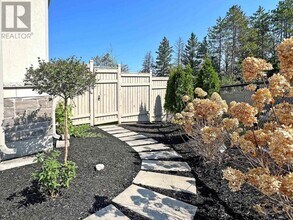 266 Touch Gold Cres in Aurora, ON - Building Photo - Building Photo