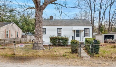 5744 Hoover Ave in Hanahan, SC - Building Photo - Building Photo
