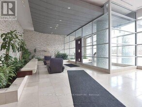 3939-3939 Duke of York Blvd in Mississauga, ON - Building Photo - Building Photo