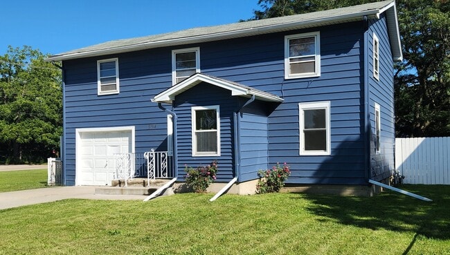 property at 304 Wilshire Dr