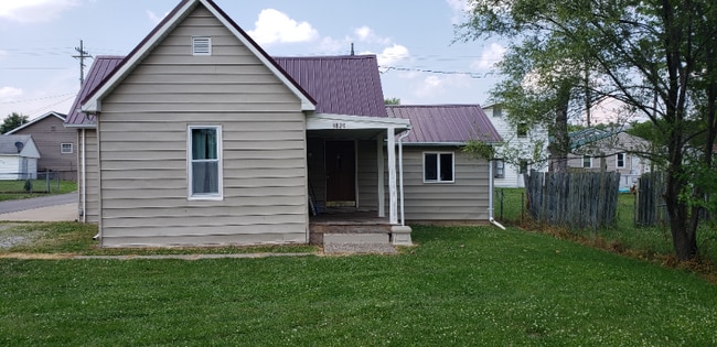 property at 3820 New London Gravel Rd