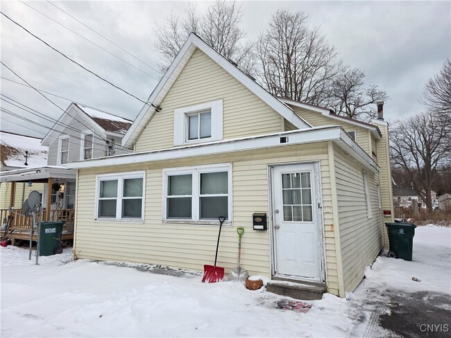 property at 113 W Seneca St