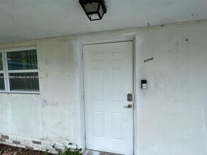 2744 NW 13th St in Fort Lauderdale, FL - Building Photo - Building Photo
