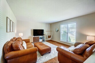 10 Timberview Ct in Highland Heights, KY - Building Photo - Building Photo