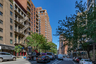 77 E 12th St in New York, NY - Building Photo - Building Photo