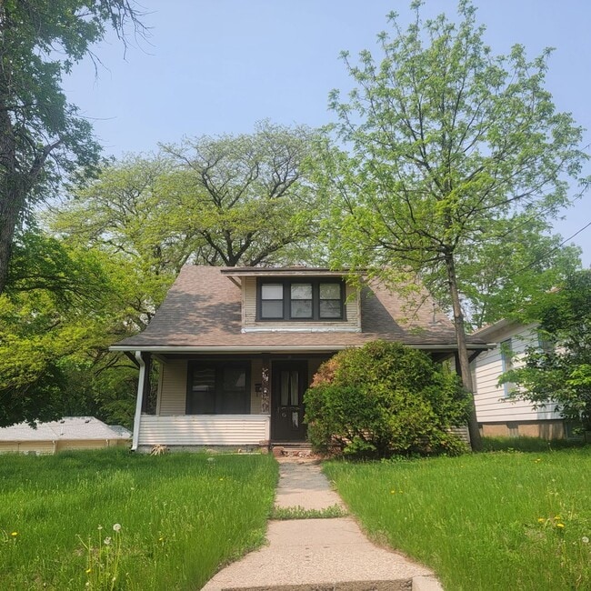 719 S Fairmount St in Sioux City, IA - Building Photo - Building Photo
