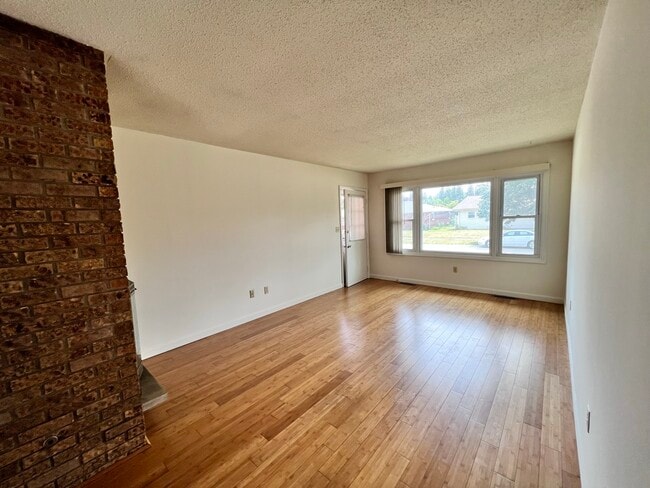 1002 E Willard St in Urbana, IL - Building Photo - Building Photo