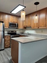 1006 Holly Walk in Poughkeepsie, NY - Building Photo - Building Photo