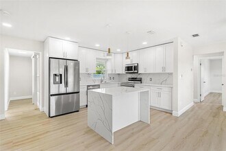 10971 90th Ave in Seminole, FL - Building Photo - Building Photo