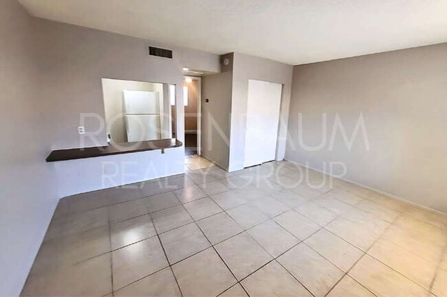 9230 N 6th St in Phoenix, AZ - Foto de edificio - Building Photo