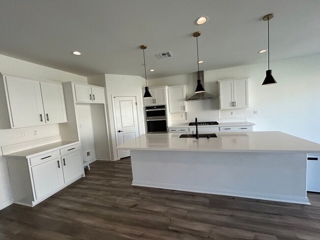 29509 Whitewood St in Menifee, CA - Foto de edificio - Building Photo