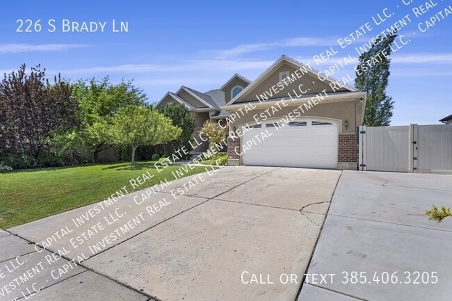 226 S Brady Ln in Kaysville, UT - Building Photo - Building Photo