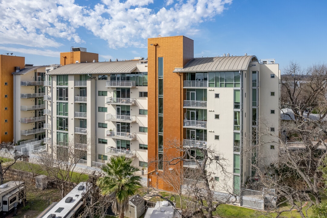 Barton Place in Austin, TX - Building Photo