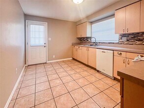 2137 Roselawn St in Sarasota, FL - Building Photo - Building Photo