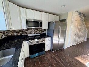 2451 Glenarm Ave in Pittsburgh, PA - Building Photo - Building Photo