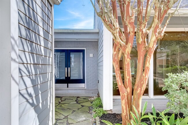1107 Stoney Hill Dr