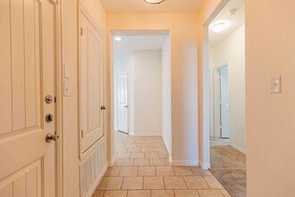 9122 Vondel Park in Converse, TX - Building Photo - Building Photo