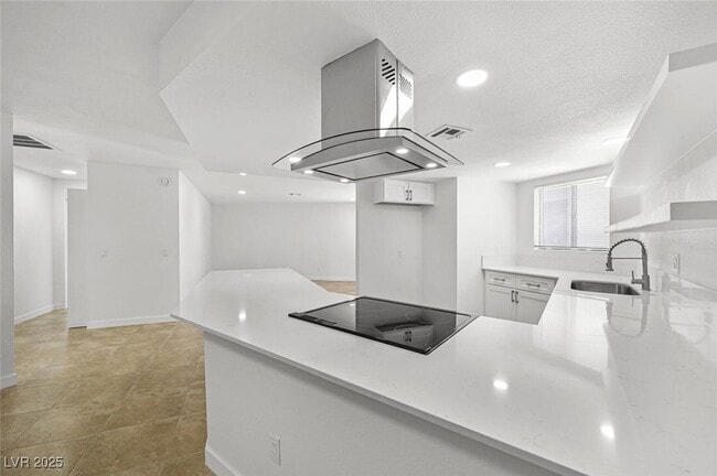 2080 Karen Ave in Las Vegas, NV - Foto de edificio - Building Photo