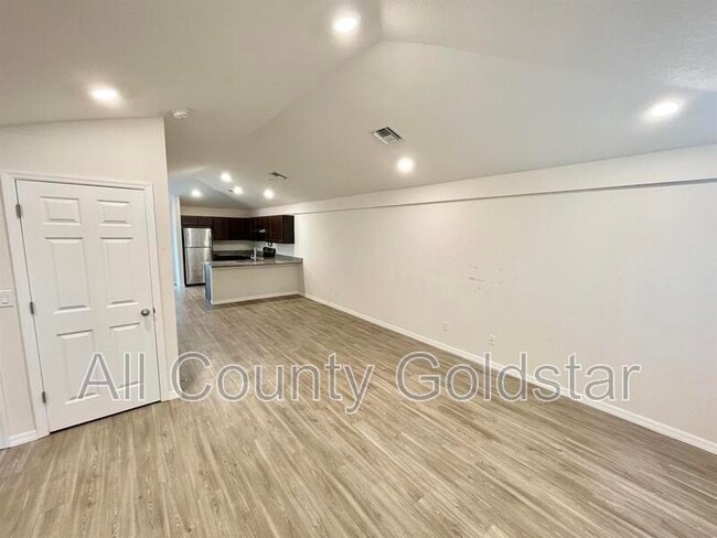 2084 Hilton St in Port Charlotte, FL - Building Photo - Building Photo