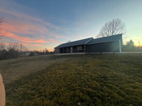 3807 New Hope Rd in Fordland, MO - Foto de edificio - Building Photo