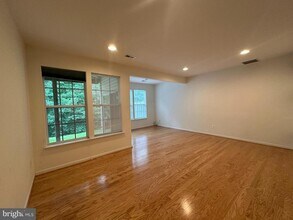 43115 Forest Edge Square in Broadlands, VA - Building Photo - Building Photo