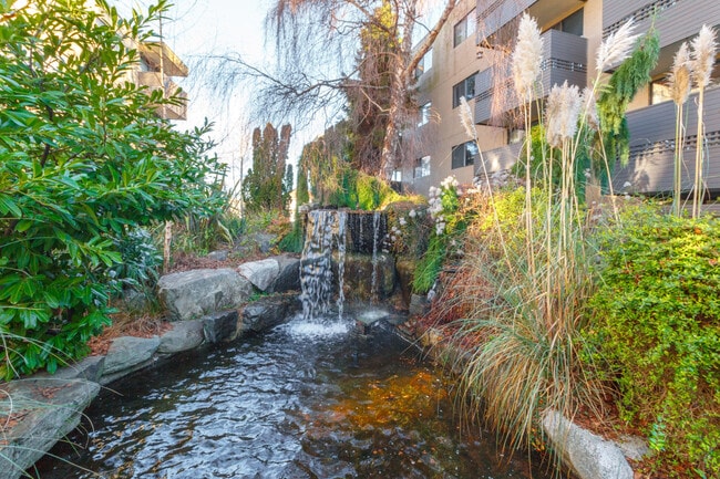 Marifield Park in Victoria, BC - Building Photo - Building Photo