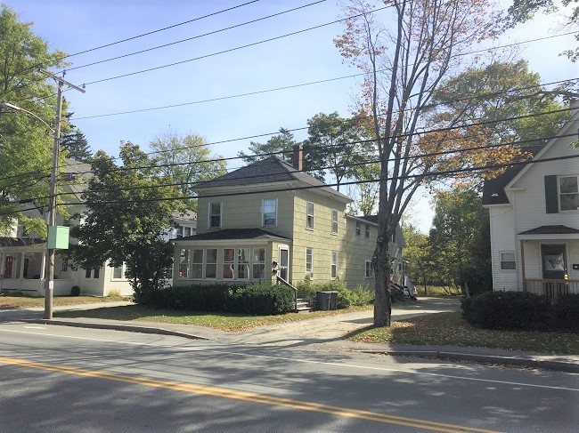 15 Park St, Unit B in Orono, ME - Foto de edificio