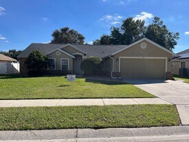 813 Copperfield Terrace in Casselberry, FL - Building Photo