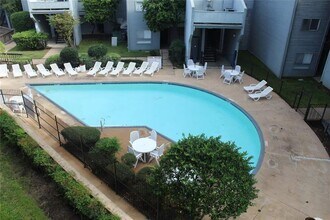 12500 Melville Dr, Unit 317B in Montgomery, TX - Building Photo - Building Photo