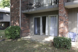 8530 Brasilia Ct, Unit 5830 Brasilia Court in Knoxville, TN - Building Photo - Building Photo