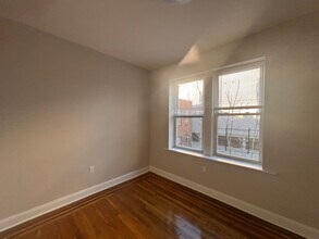 328 61st St, Unit B1 in West New York, NJ - Building Photo - Building Photo