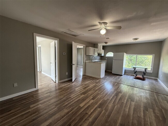 2013 Eubanks St in Houston, TX - Building Photo - Building Photo