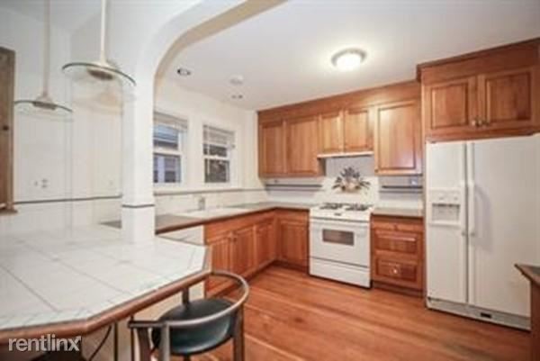 35 Greycliff Rd in Boston, MA - Building Photo
