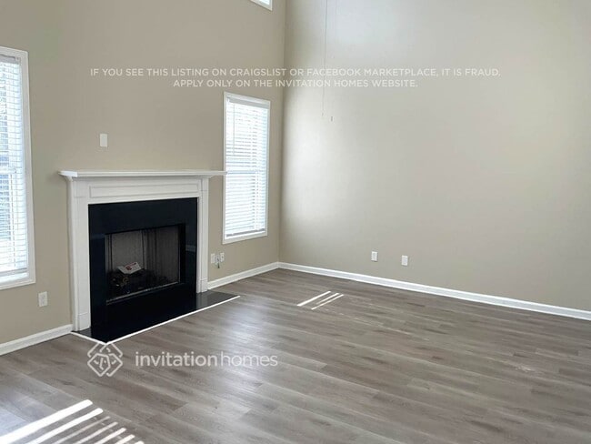 110 Parkway Dr in Fairburn, GA - Building Photo - Building Photo