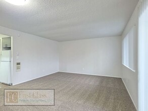 12345 SW Hall Blvd in Portland, OR - Building Photo - Building Photo