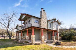 2203 Lindell Ave in Austin, TX - Building Photo