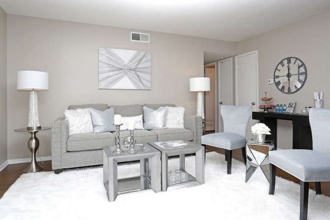 Armon Bay Apartments in Corpus Christi, TX - Building Photo - Interior Photo