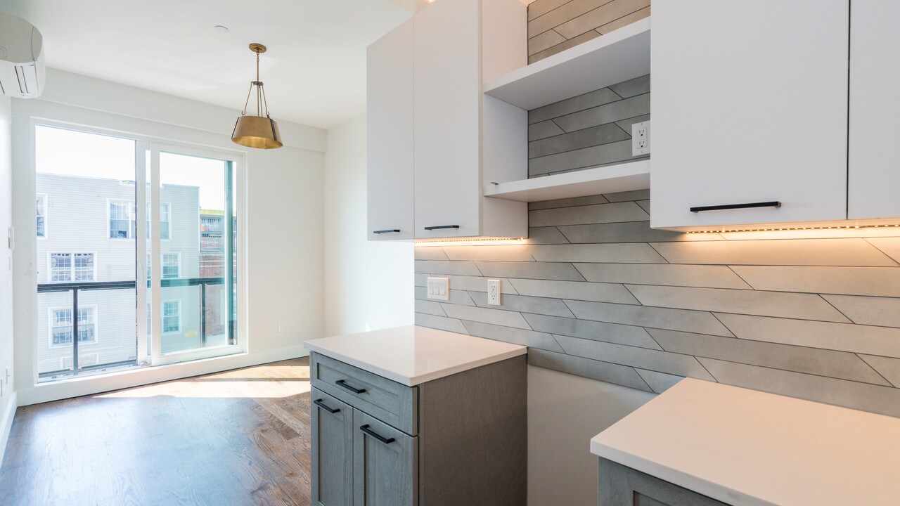 1009 Willoughby Ave in Brooklyn, NY - Building Photo