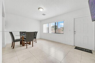1602 Palm Ave in Hialeah, FL - Building Photo - Building Photo