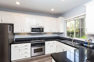 2616 Bellezza Dr in San Diego, CA - Building Photo