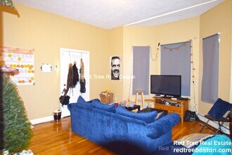 21 Highgate St in Boston, MA - Foto de edificio - Building Photo
