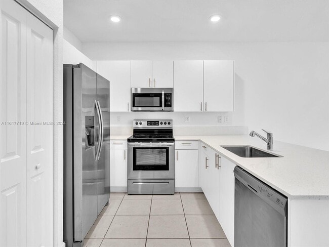 20381 NW 4th Ct in Miami, FL - Building Photo - Building Photo