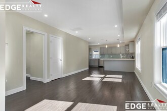 39 Wright Ave, Unit 1 in Medford, MA - Building Photo - Building Photo