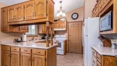 3239 S Hemlock Ln in Appleton, WI - Building Photo - Building Photo