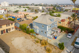 2011 Arlington Ave in Los Angeles, CA - Foto de edificio - Building Photo