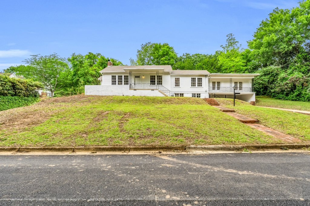 905 8th Ave N in Columbus, MS - Building Photo